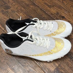 Stylish White and Gold Women's Track Shoes